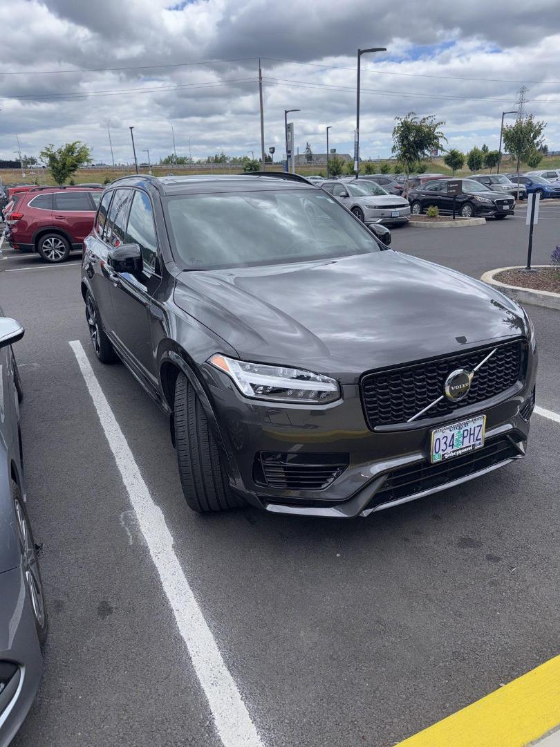 2023 Volvo XC90 T8 Ultimate Dark Theme 7-Seater 4WD's photo