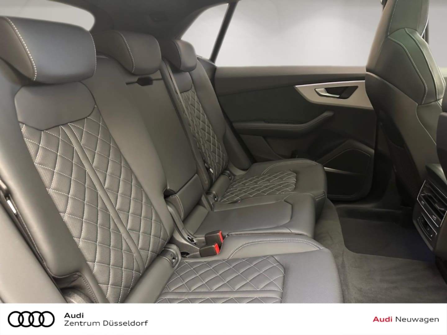 Bild über Audi Q8 SUV TFSI e S line business TFSI e quattro 360 kW tiptronic - für weitere Informationen kontaktieren Sie den Audi Partner
