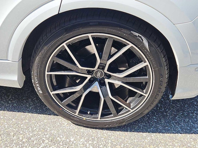 2023 Audi SQ8