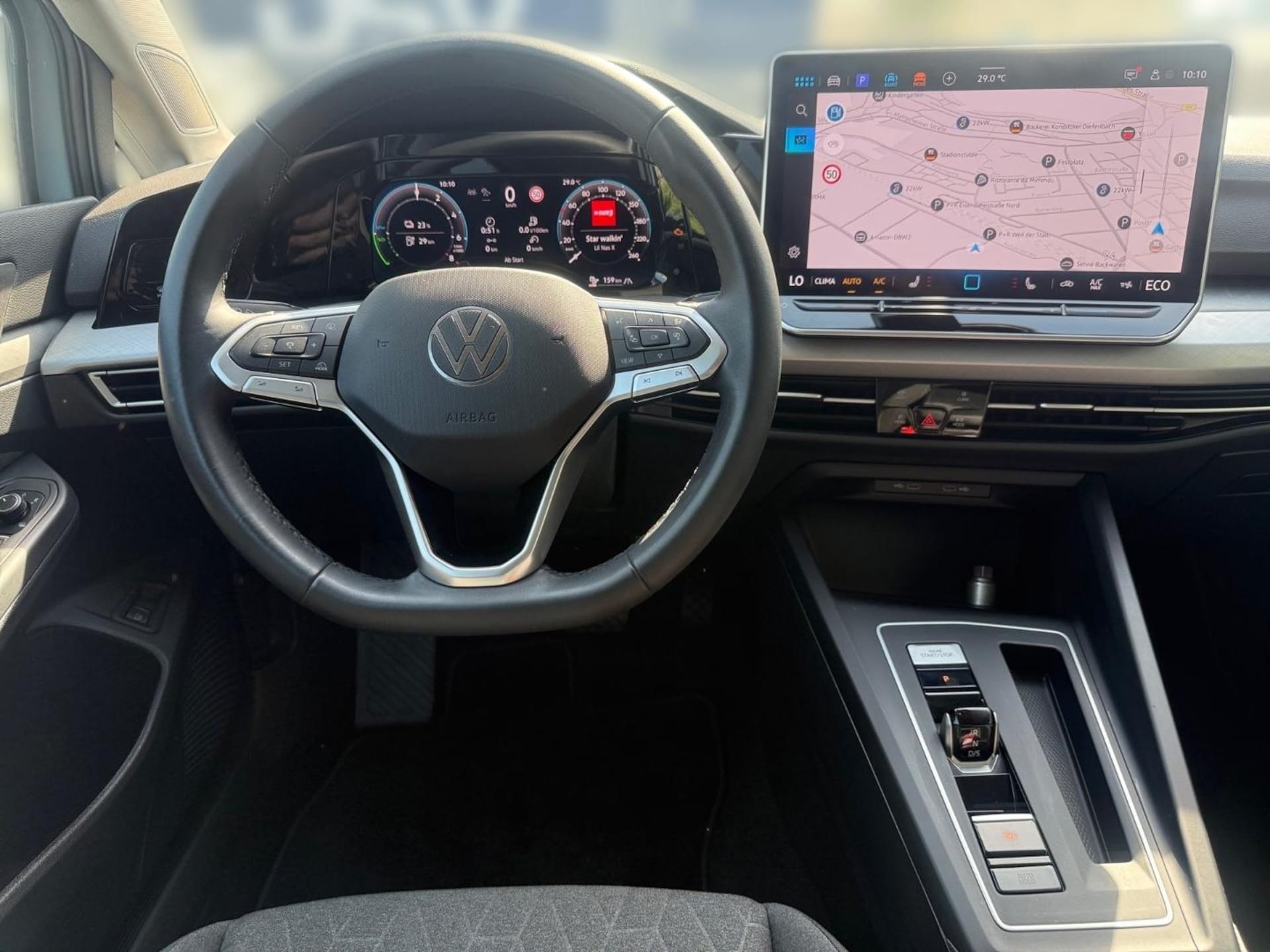 Volkswagen Golf Life