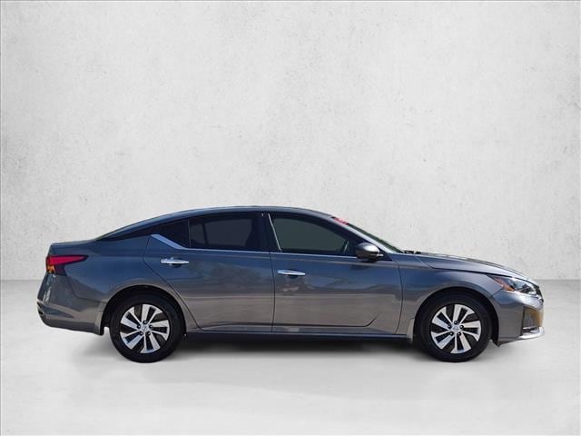 2025 Nissan Altima