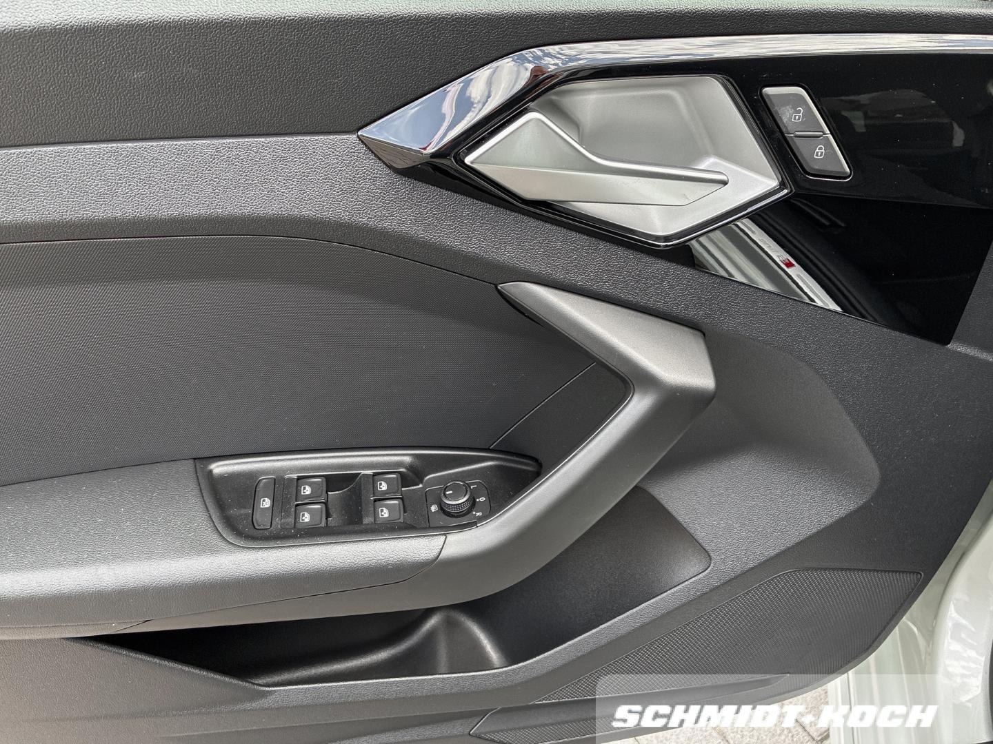 Bild über Audi A1 Sportback S line 25 TFSI S tronic - für weitere Informationen kontaktieren Sie den Audi Partner