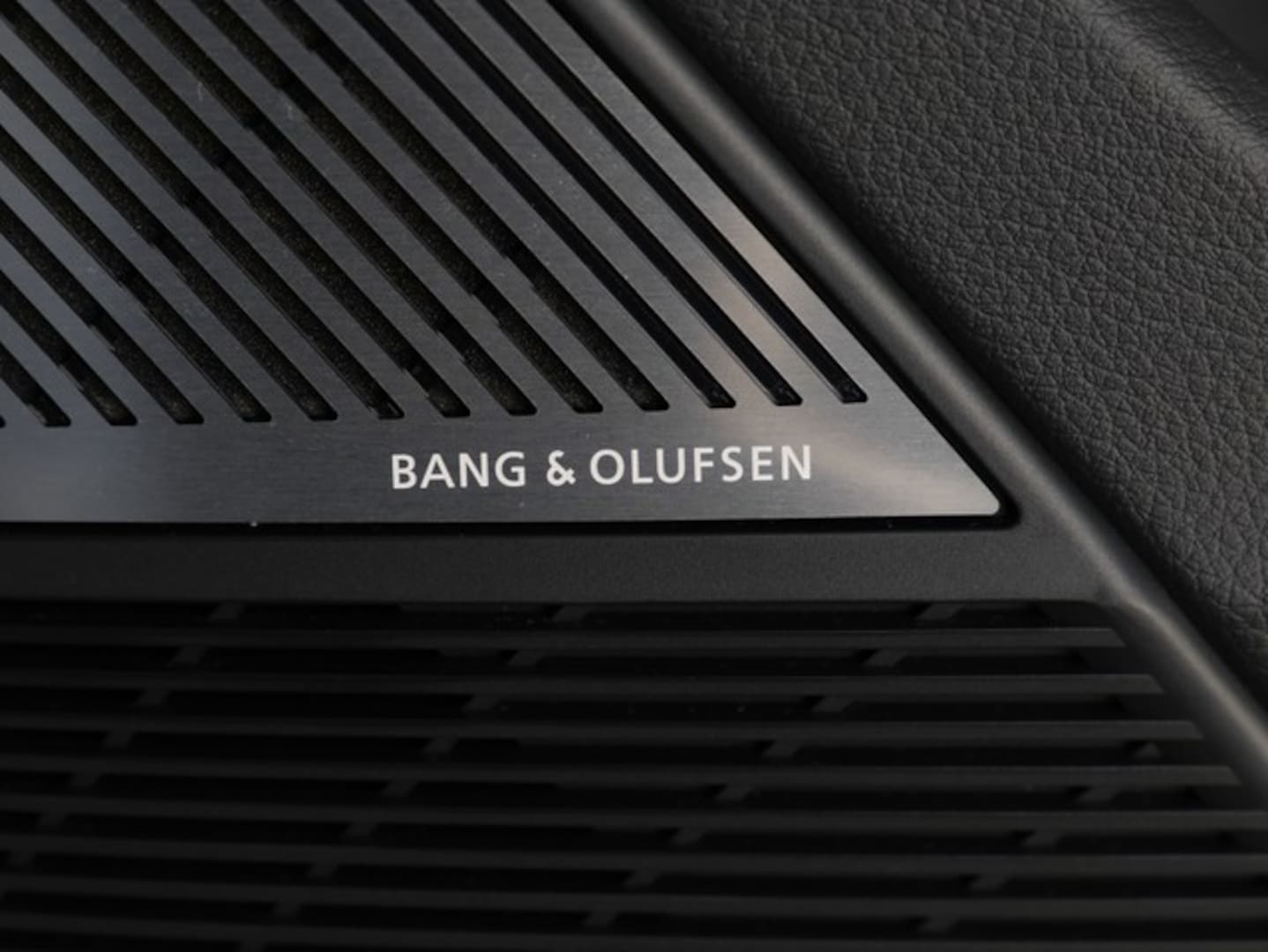 Bild über Audi RS Q8 SUV performance quattro tiptronic - für weitere Informationen kontaktieren Sie den Audi Partner