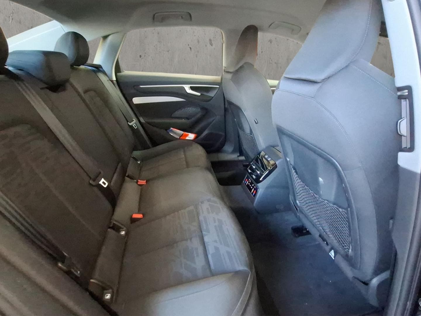 Bild über Audi A6 Limousine TDI 150 kW S tronic - für weitere Informationen kontaktieren Sie den Audi Partner