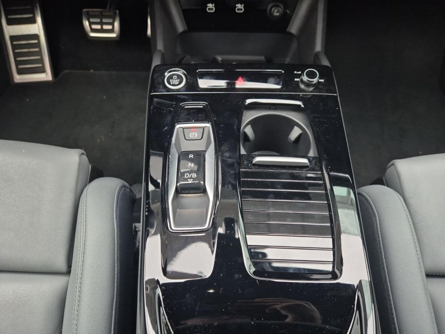 Bild über Audi Q6 SUV e-tron e-tron quattro - für weitere Informationen kontaktieren Sie den Audi Partner