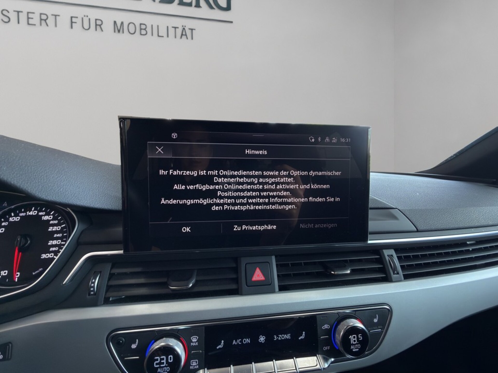 Audi A4 Avant S line