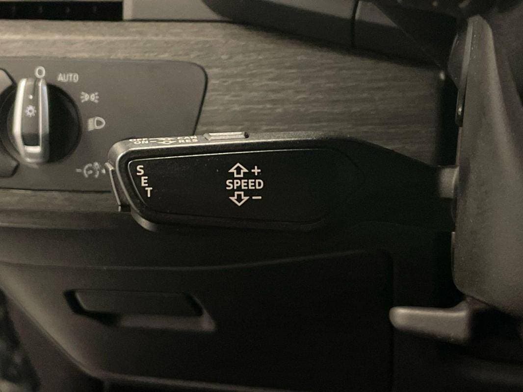 Image about Audi A4 Avant S Line 40 TDI 140 kW (190 ch) S tronic