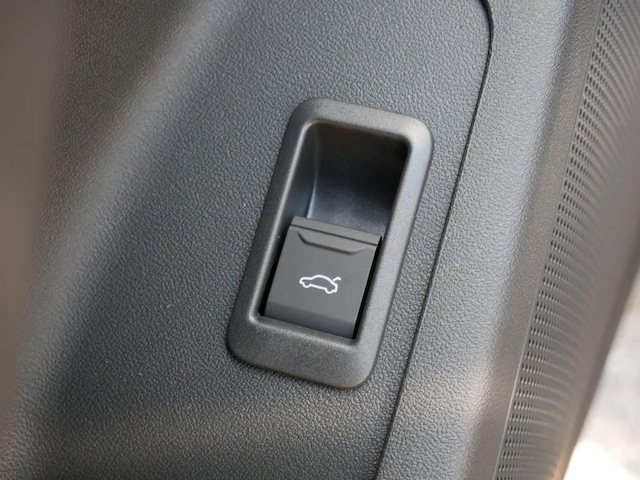 2027 Audi Q6 Sportback e-tron Premium Plus - Photo 16