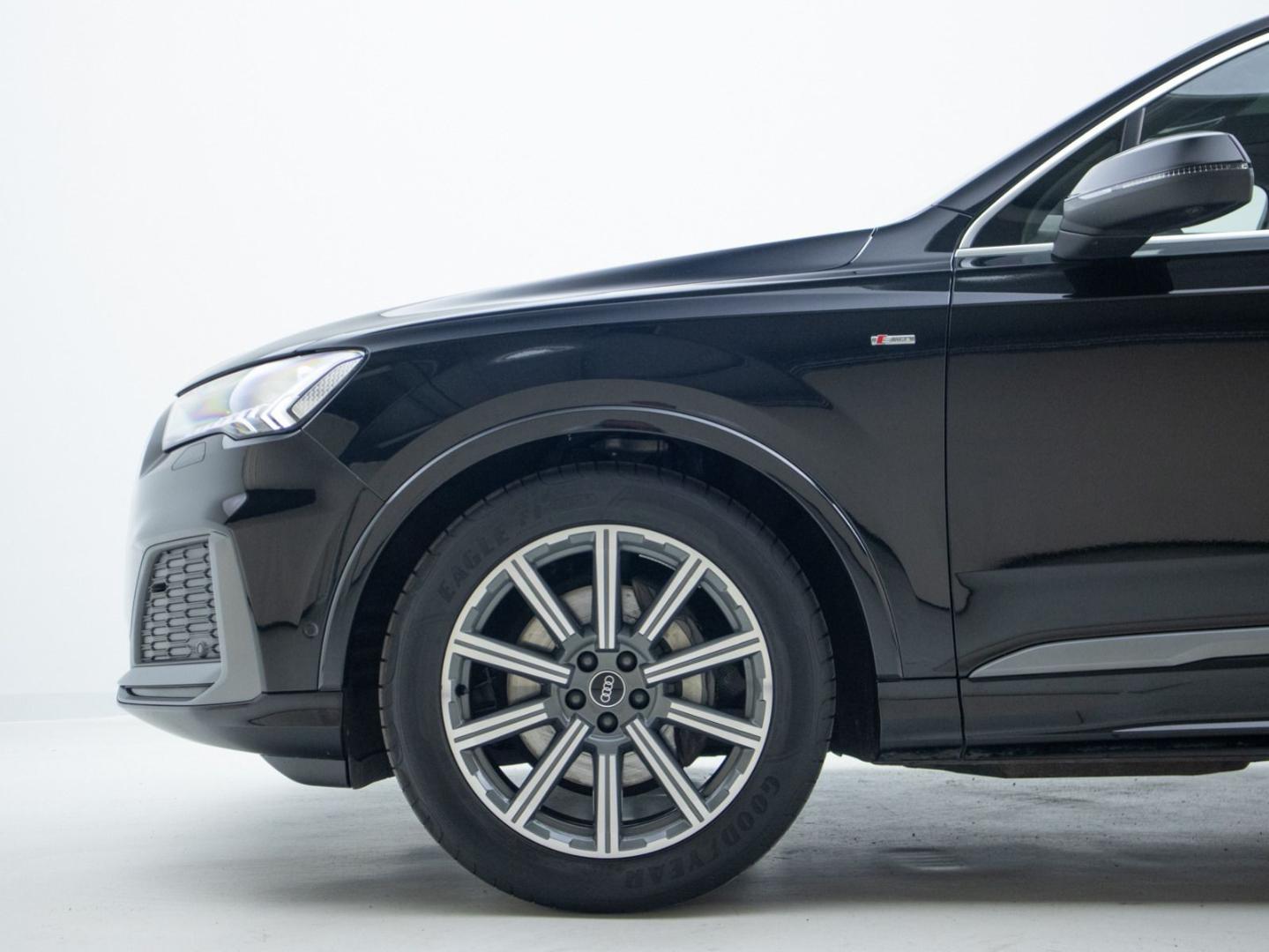 Image about Audi Q7 50 TDI quattro tiptronic