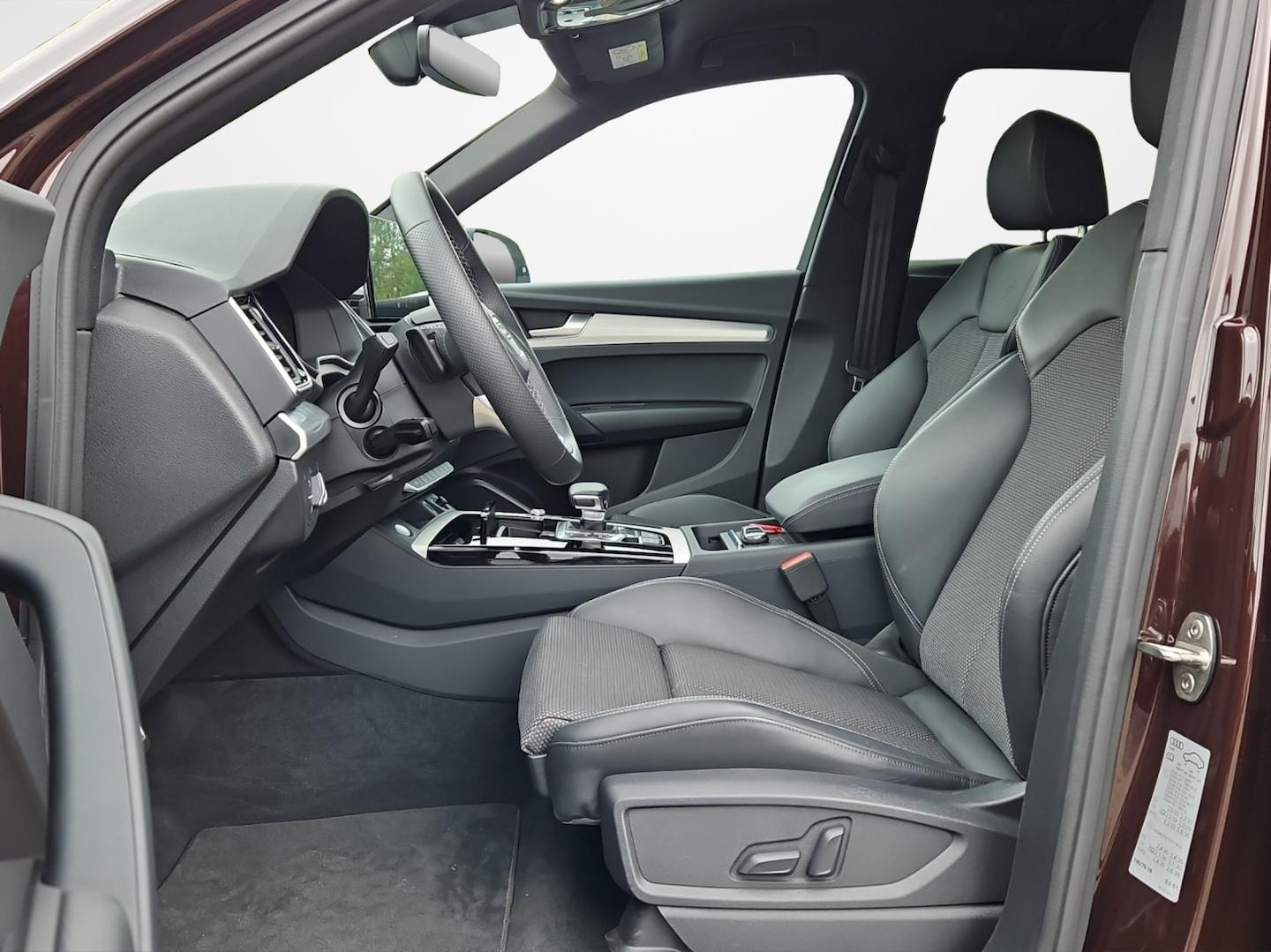 Bild über Audi Q5 40 TDI quattro 150 kW S tronic - für weitere Informationen kontaktieren Sie den Audi Partner