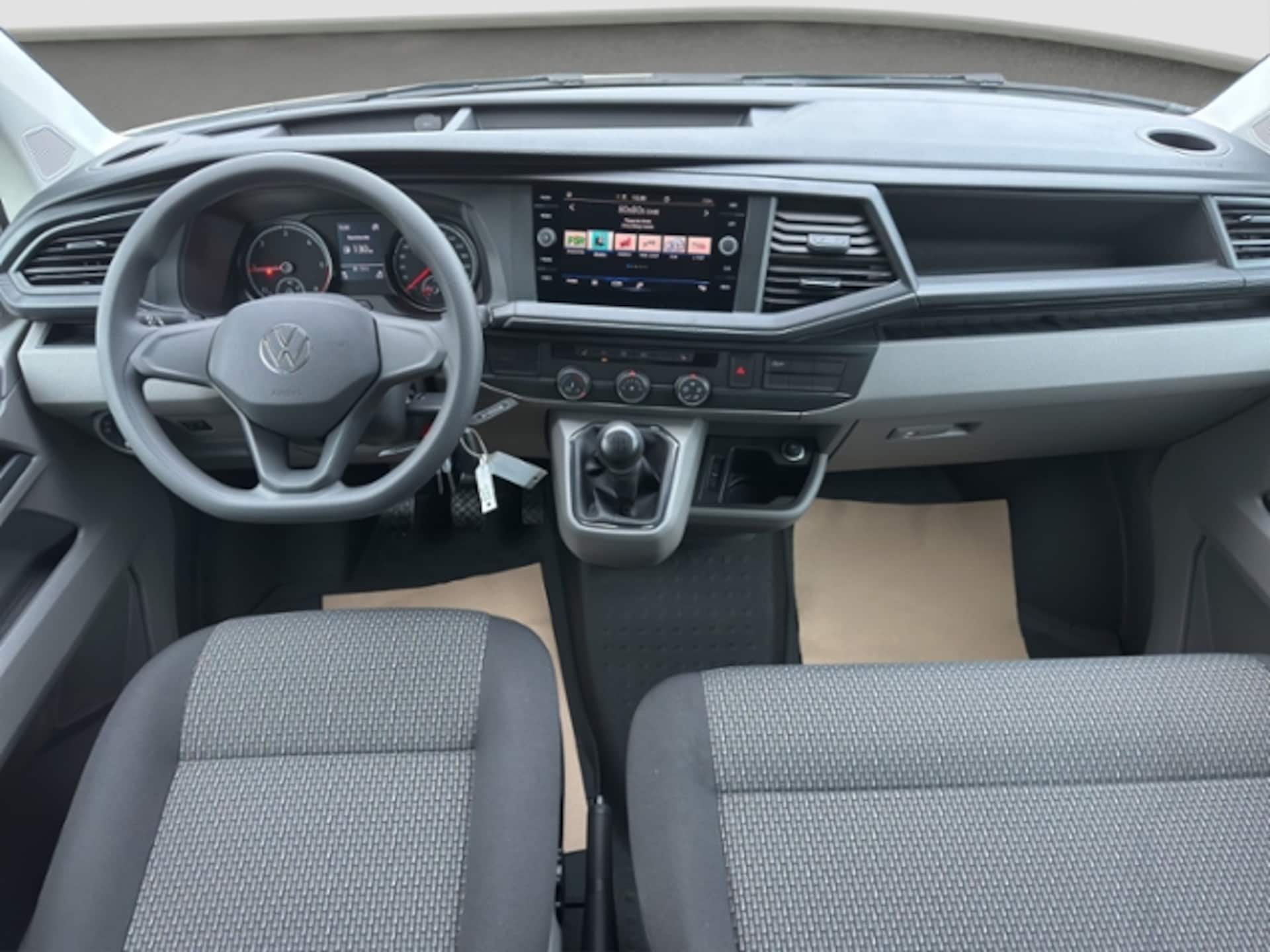 Volkswagen T6.1 Transporter Kombi langer Radstand