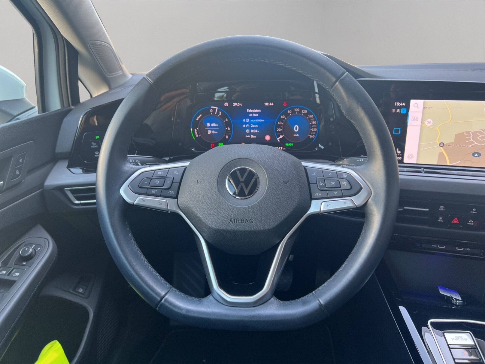 Volkswagen Golf Style
