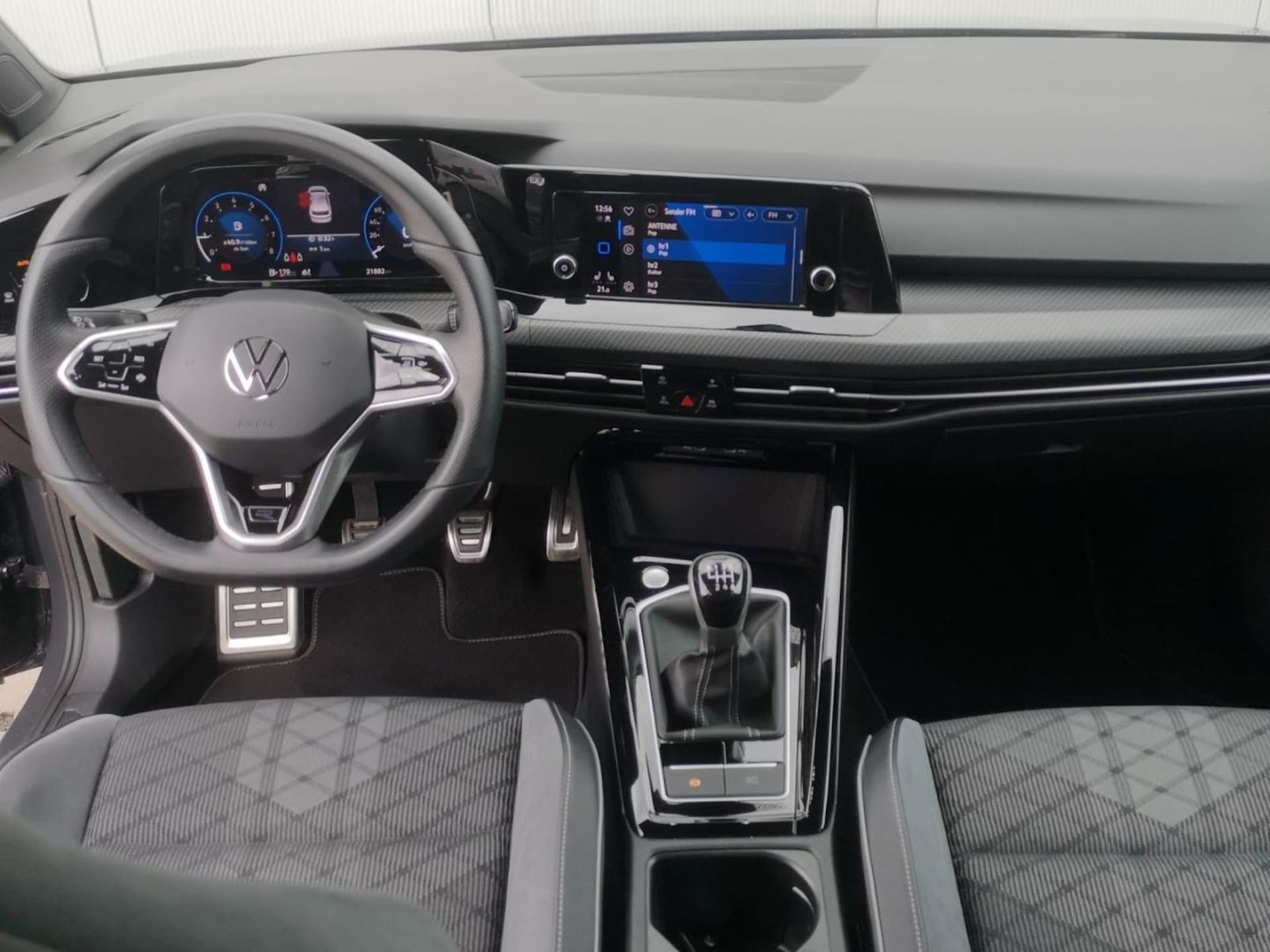 Volkswagen Golf R-Line