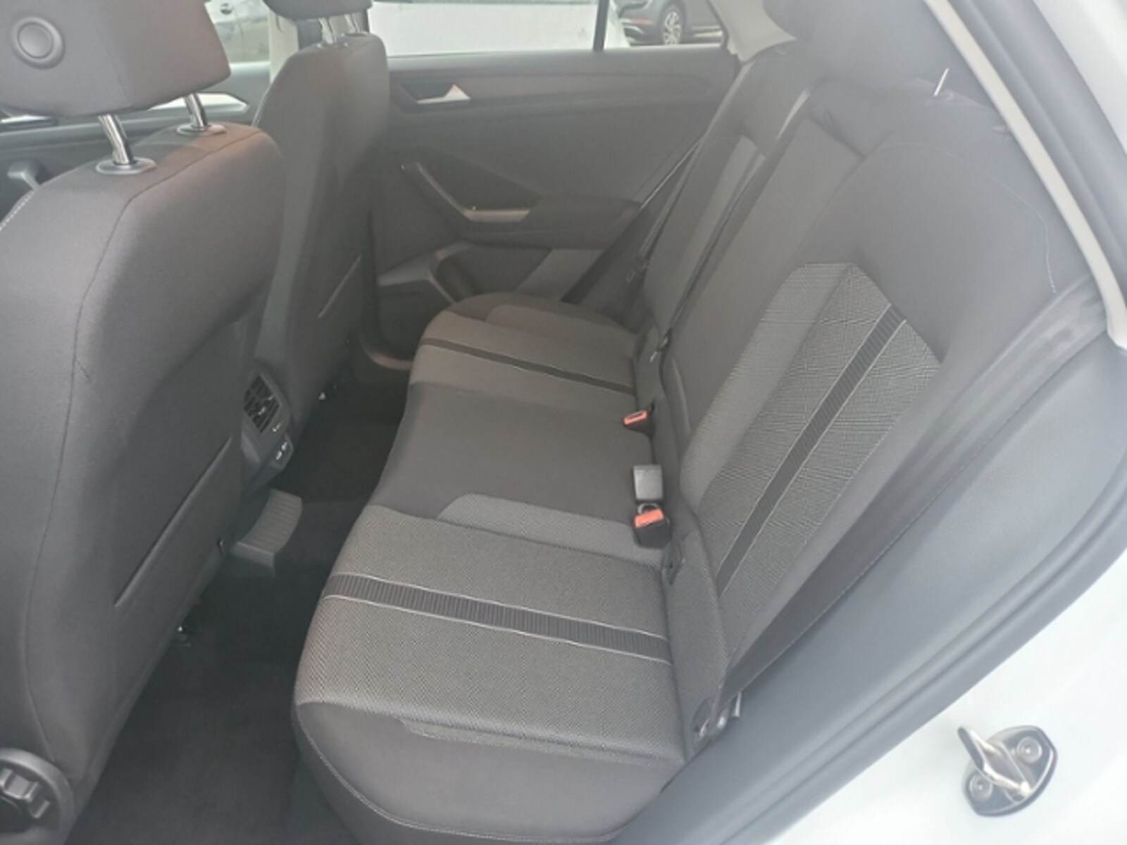 Volkswagen T-Roc – Bild 11