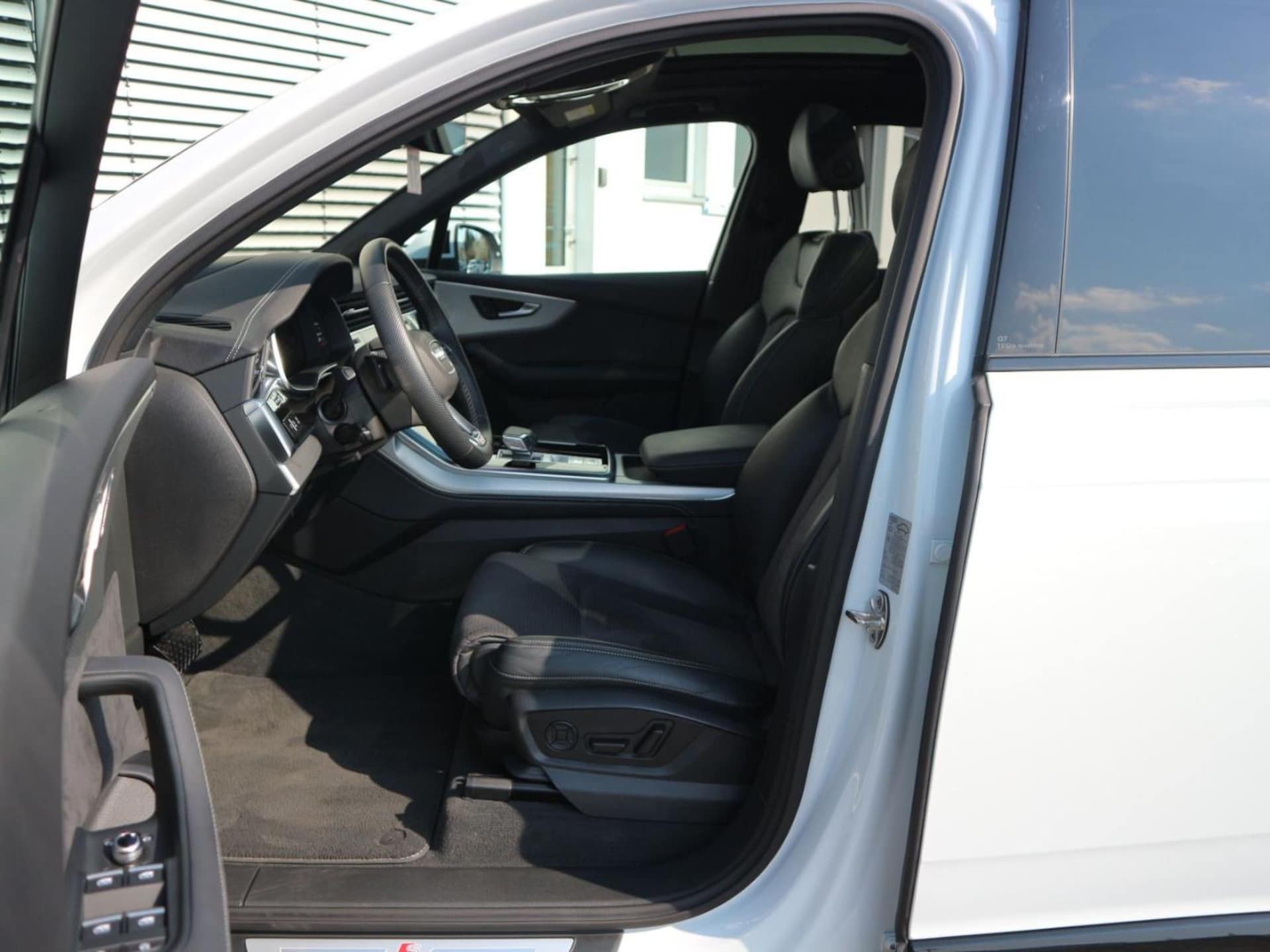 Audi Q7 SUV TFSI e S line