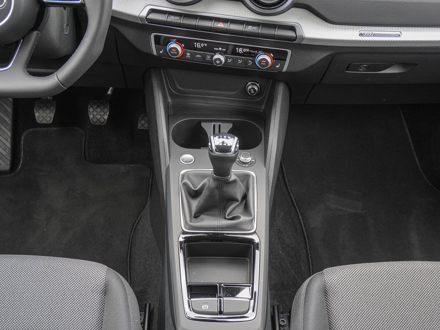 Bild über Audi Q2 S line 30 TFSI Schaltgetriebe - für weitere Informationen kontaktieren Sie den Audi Partner