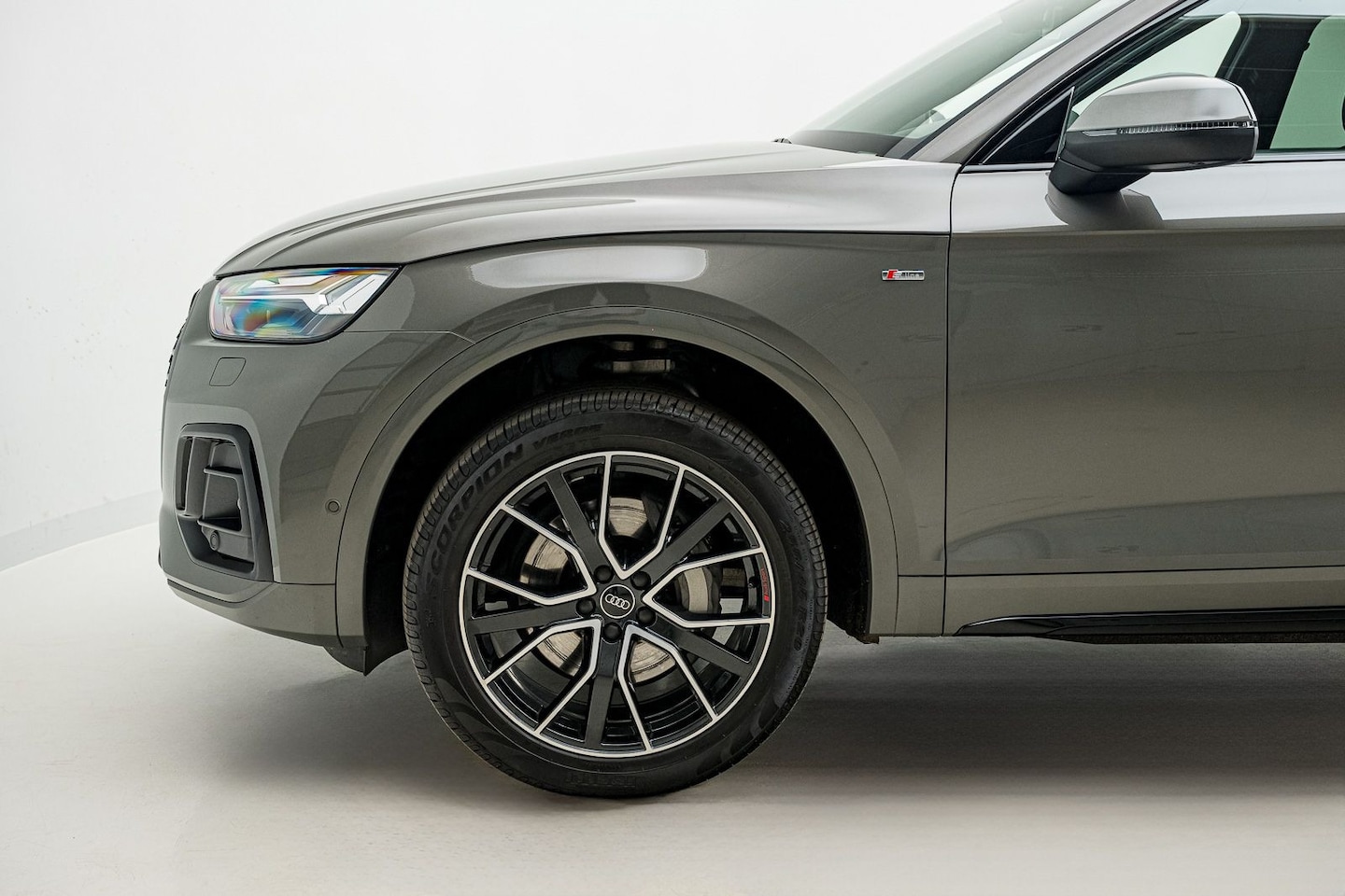 Bild über Audi Q5 Sportback TFSI e S line business 55 TFSI e quattro S tronic - für weitere Informationen kontaktieren Sie den Audi Partner