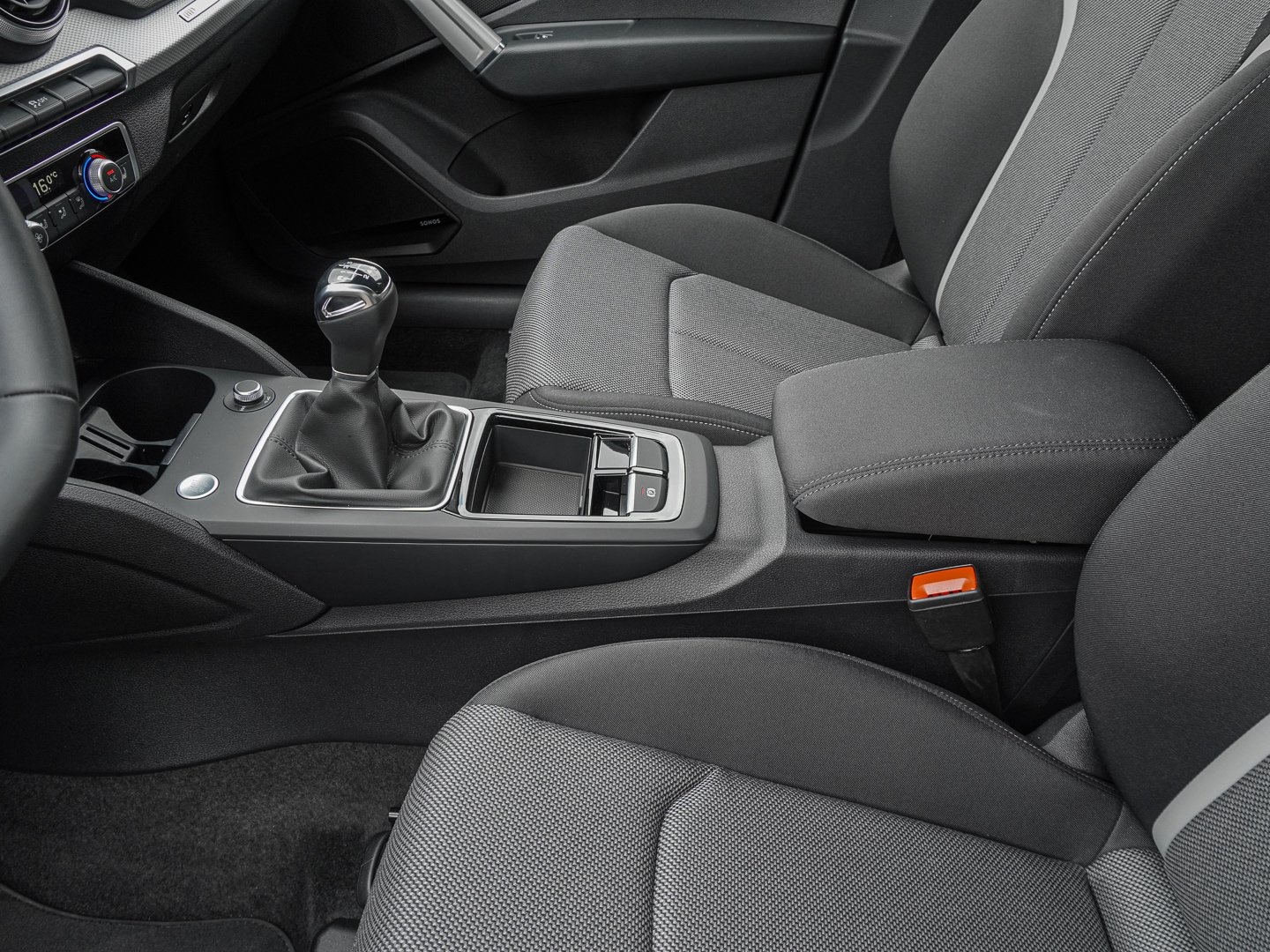 Bild über Audi Q2 S line 30 TFSI Schaltgetriebe - für weitere Informationen kontaktieren Sie den Audi Partner