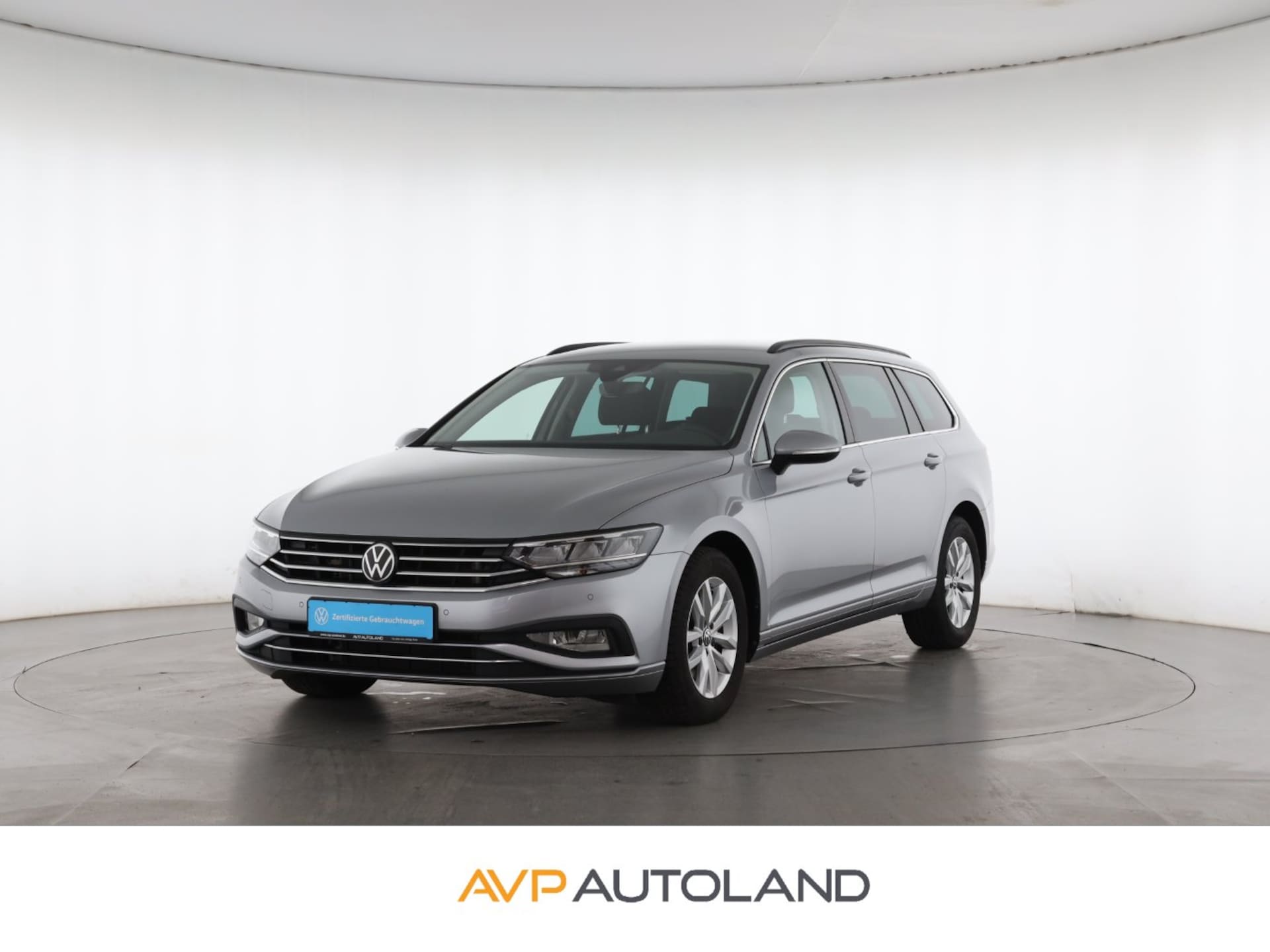 Volkswagen Passat Variant 2023 — 1.5 TSI DSG | AHK LED