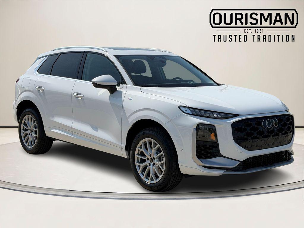 2026 Audi Q3 S line quattro's photo