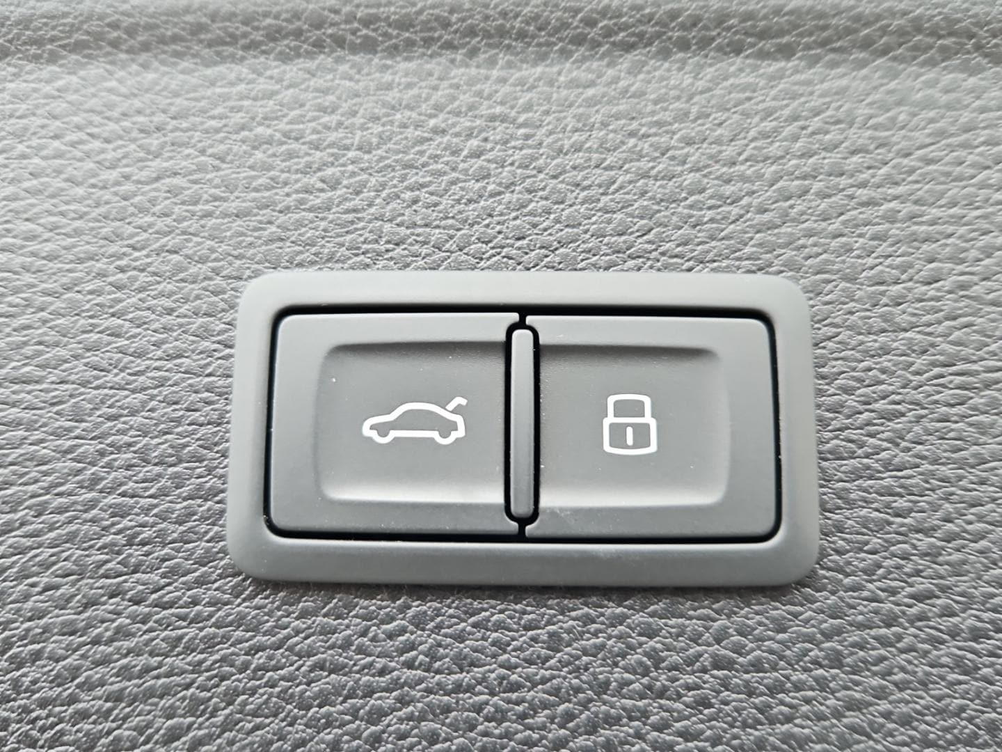 Bild über Audi Q5 40 TDI quattro 150 kW S tronic - für weitere Informationen kontaktieren Sie den Audi Partner