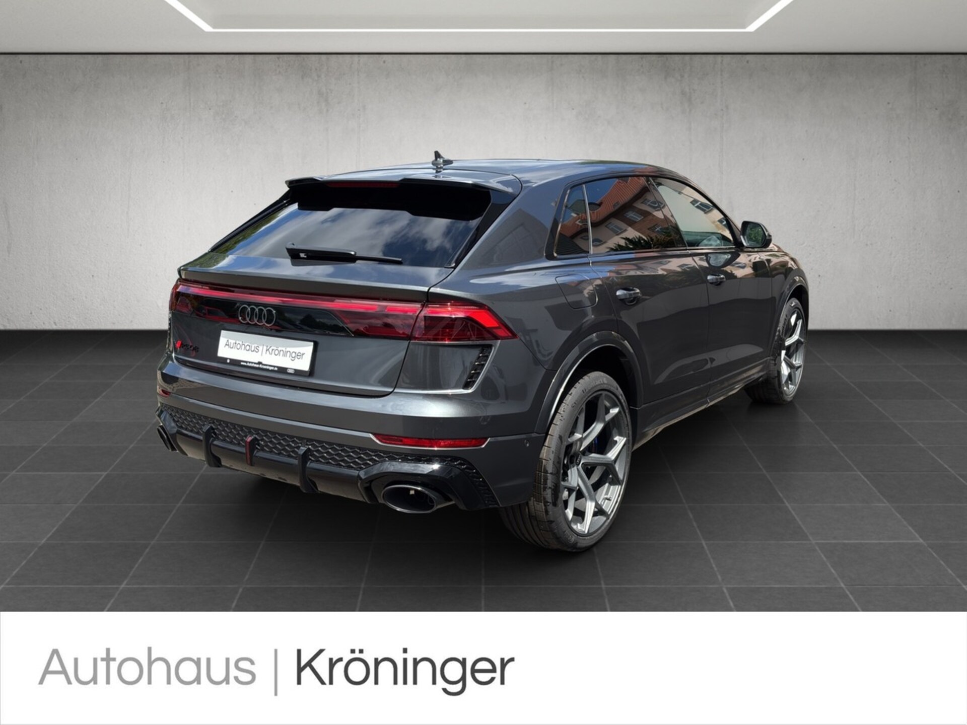 Audi RS Q8 SUV performance