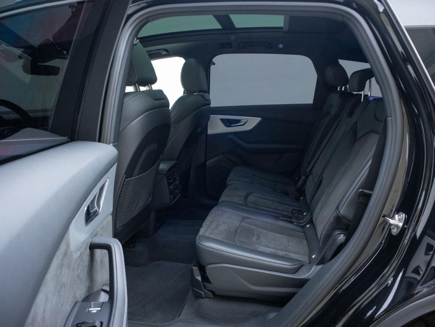Image about Audi Q7 50 TDI quattro tiptronic