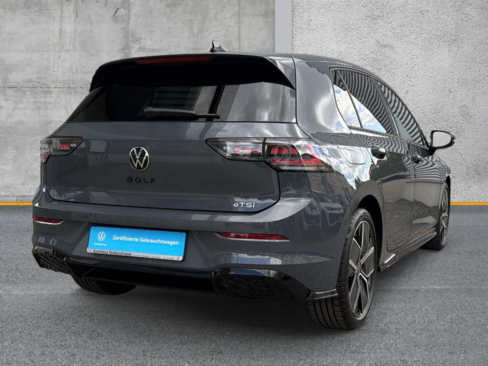 Volkswagen Golf R-Line