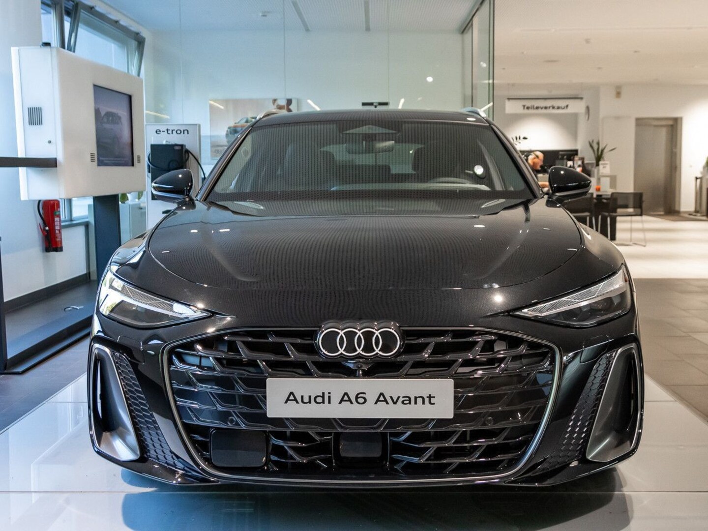 Bild über Audi A6 Avant TFSI quattro 270 kW S tronic - für weitere Informationen kontaktieren Sie den Audi Partner