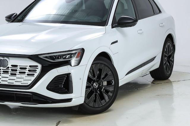 2024 Audi Q8 e-tron