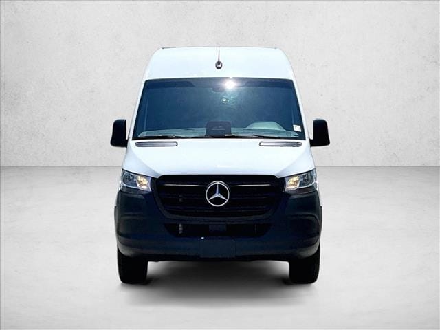 2025 Mercedes-Benz