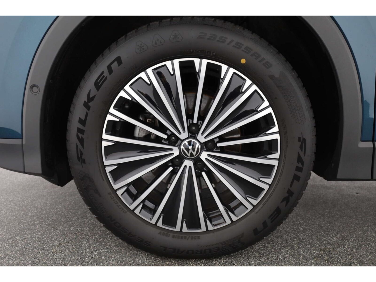 Volkswagen Tiguan – Bild 8