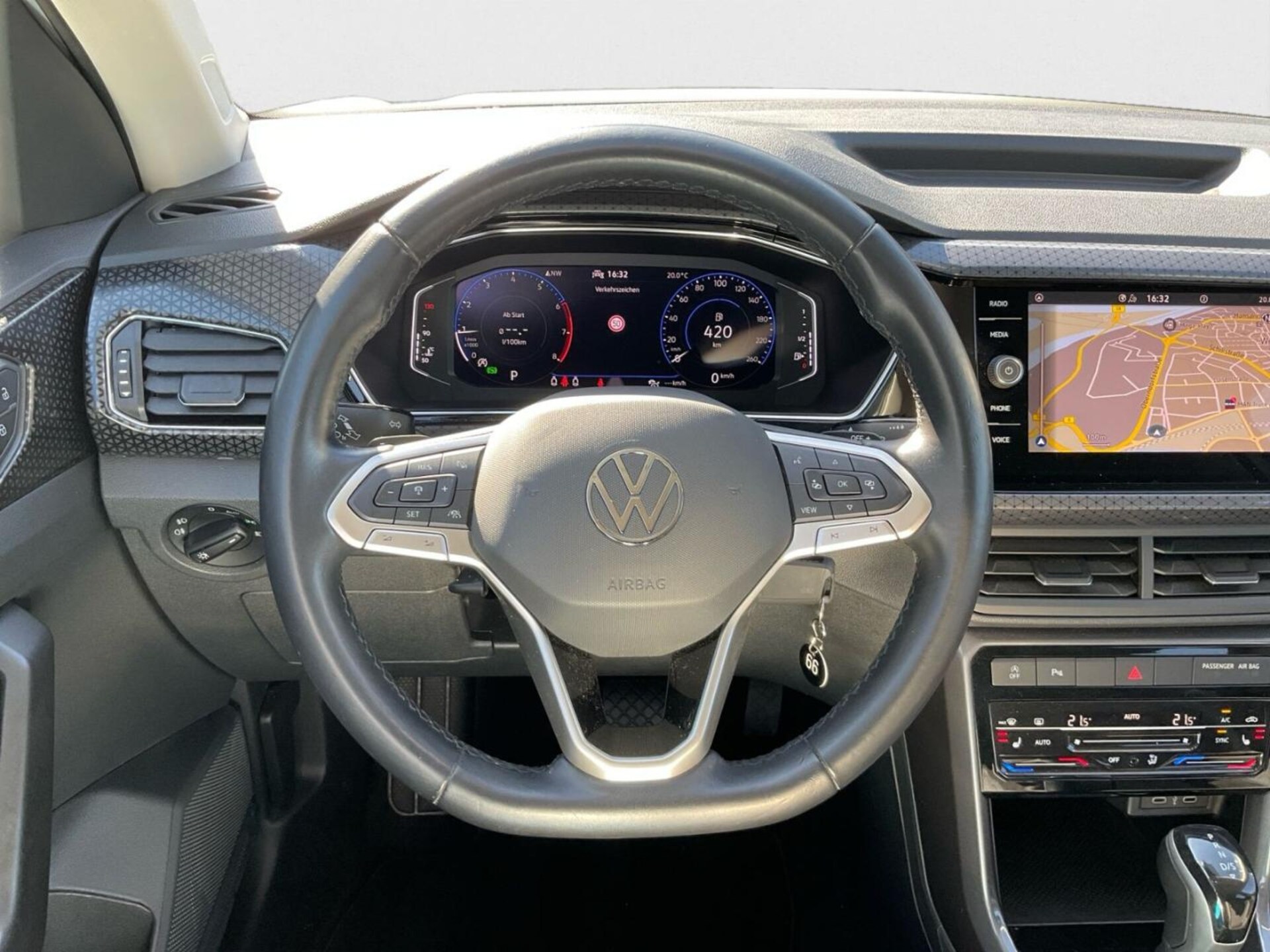 Volkswagen T-Cross Style