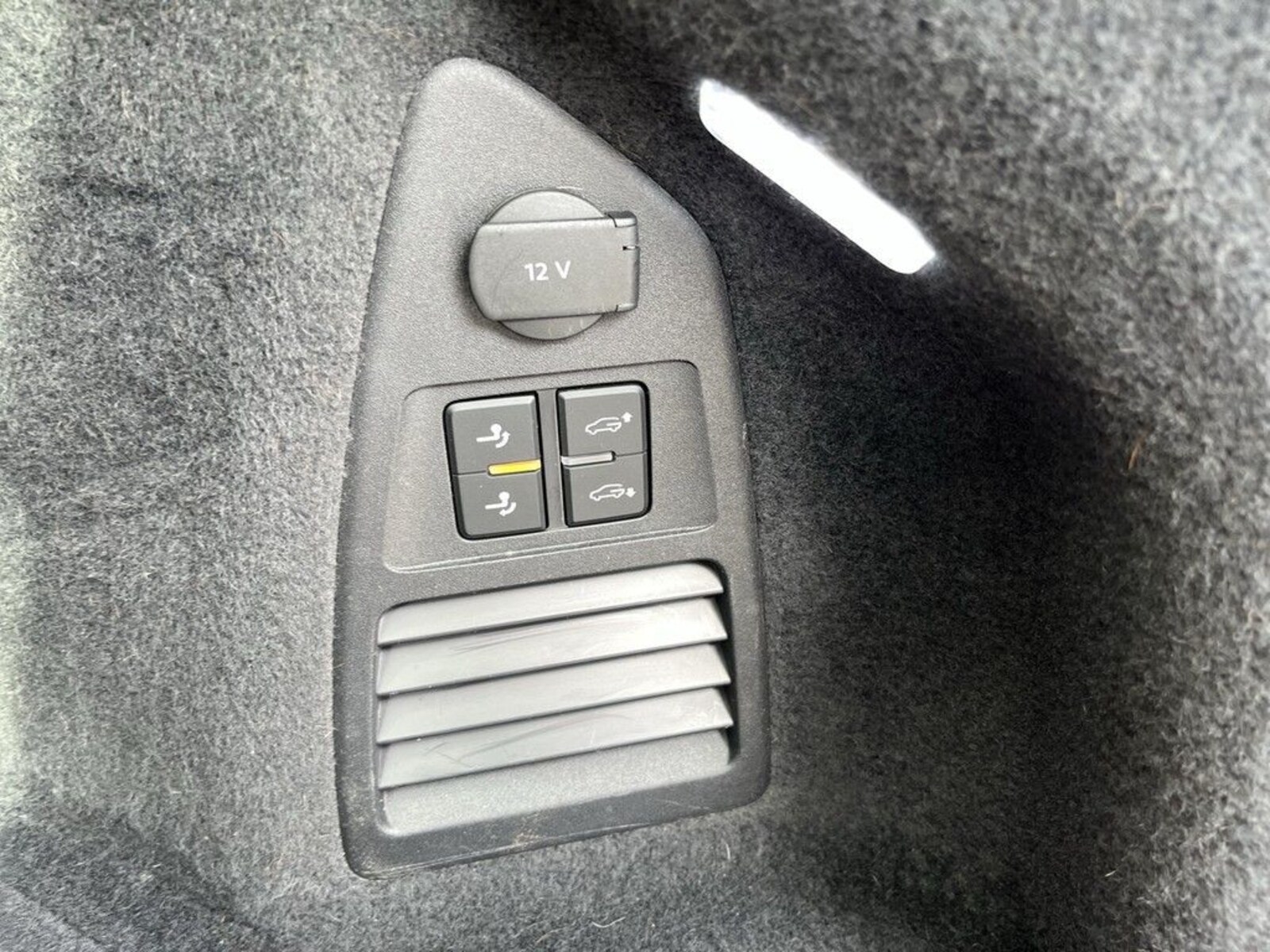 Volkswagen Touareg – Bild 12