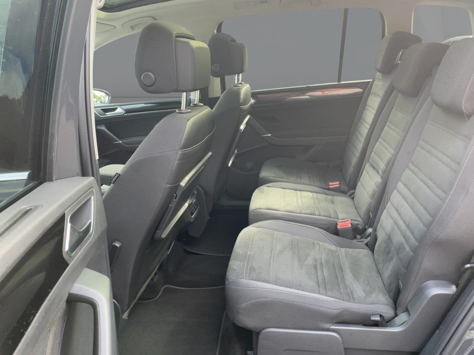 Volkswagen Touran – Bild 9