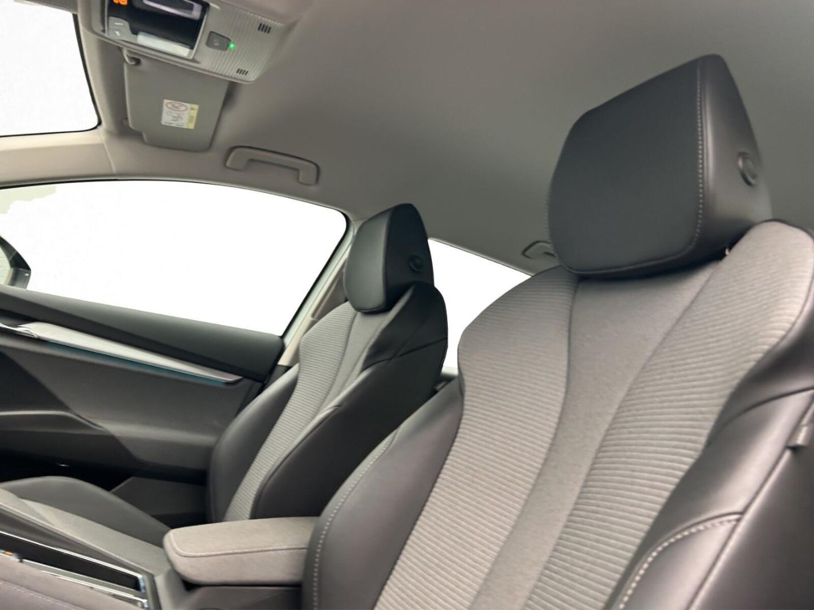 Škoda Enyaq – Bild 12