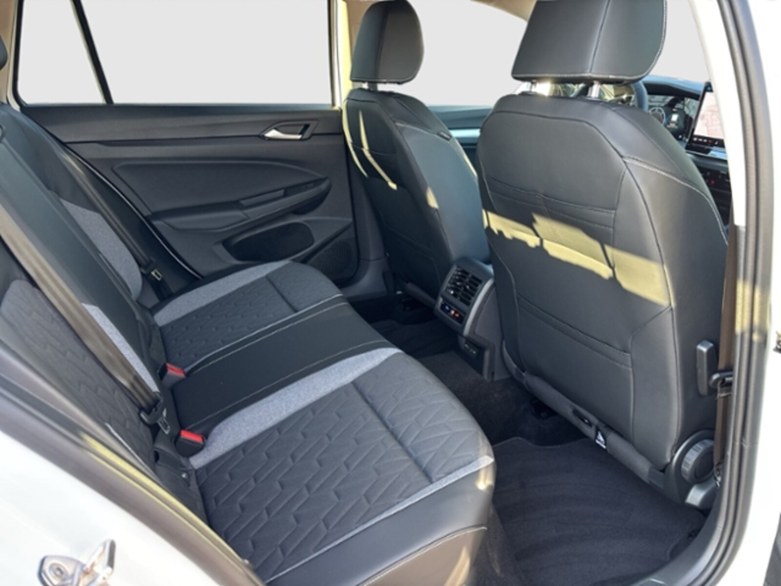 Volkswagen Golf Variant – Bild 17
