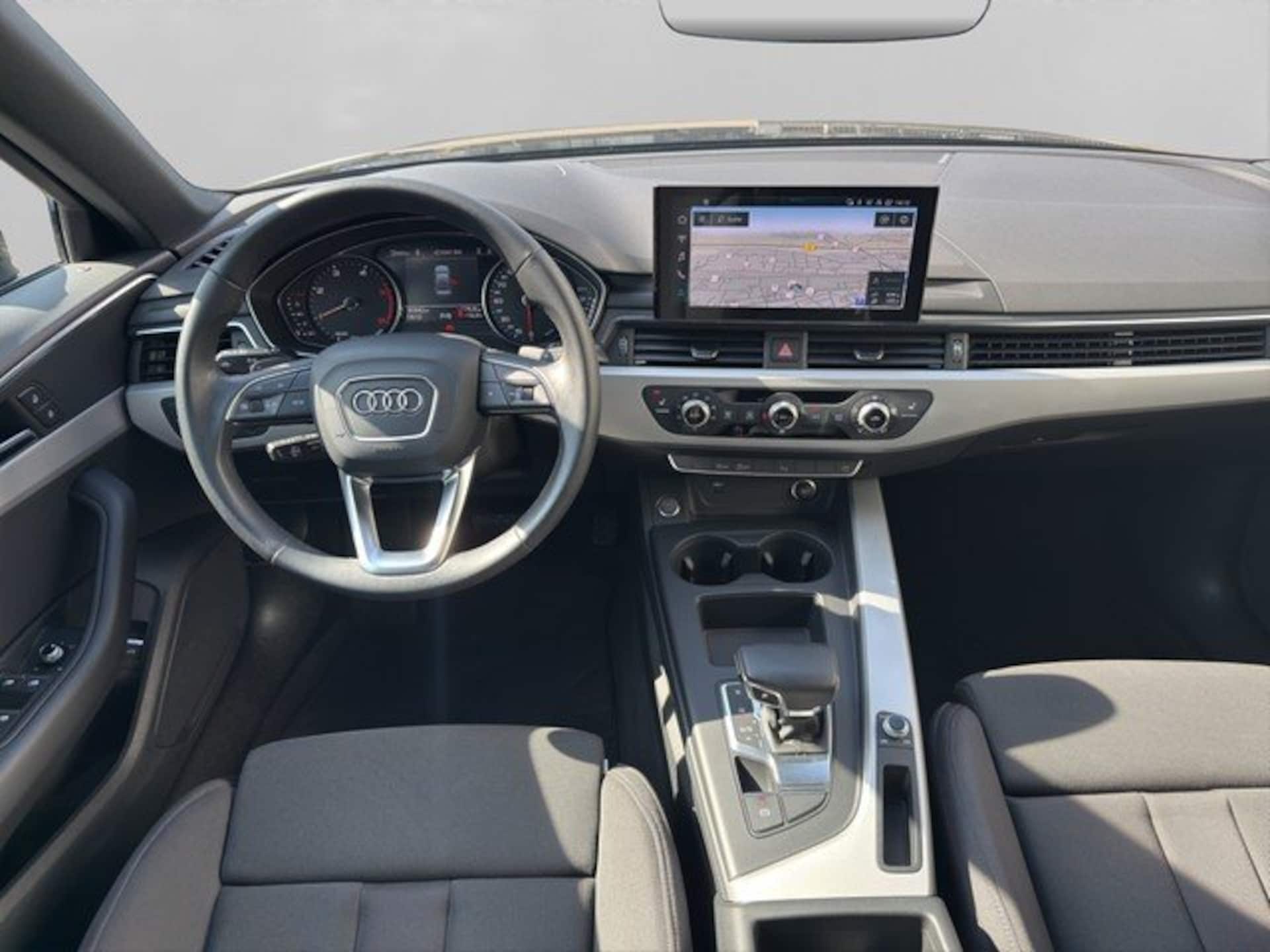 Audi A4 Limousine