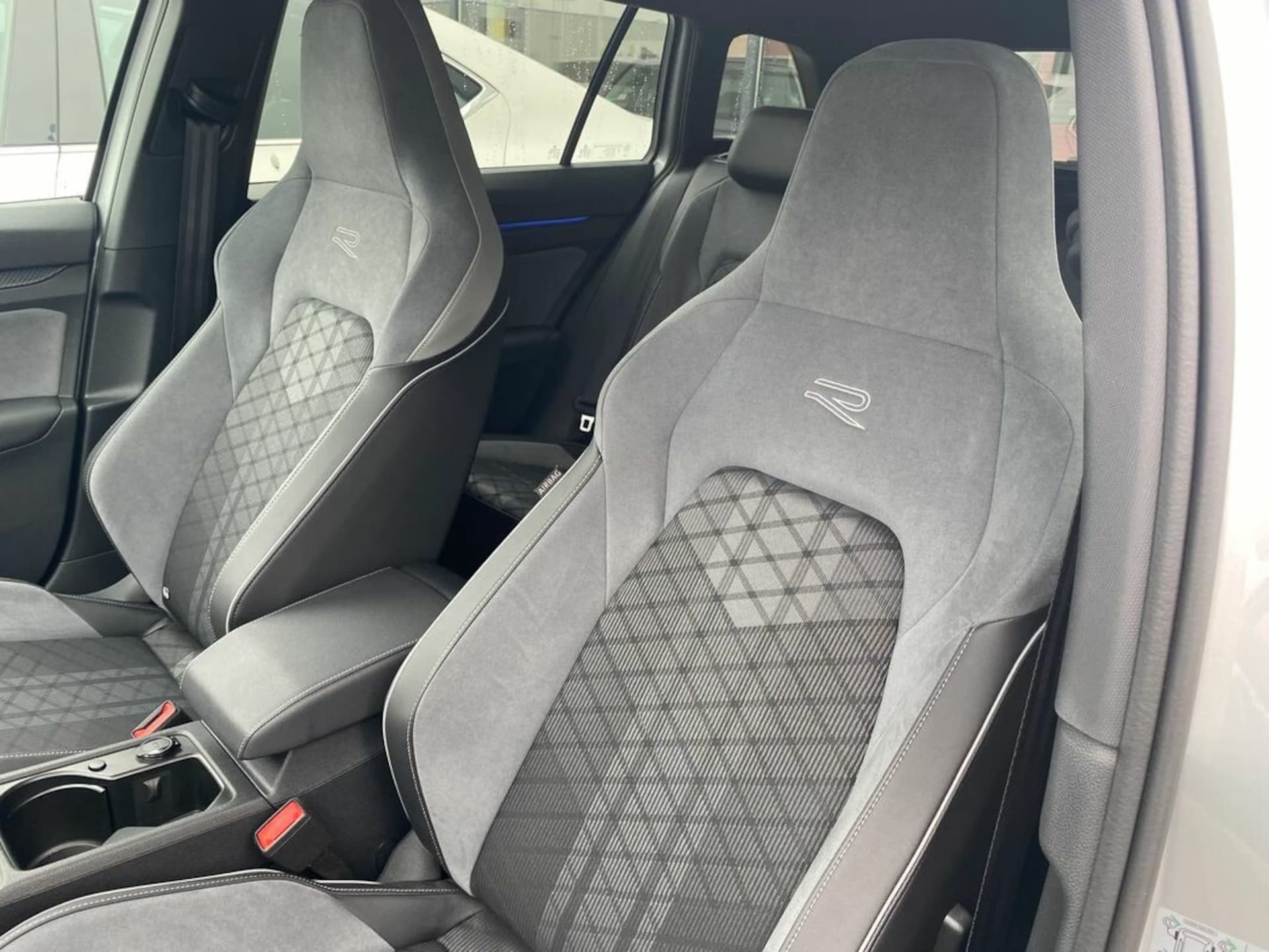 Volkswagen Golf Variant R-Line