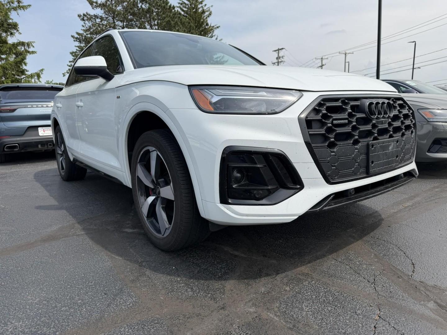 2024 Audi Q5 45 Premium Plus's photo