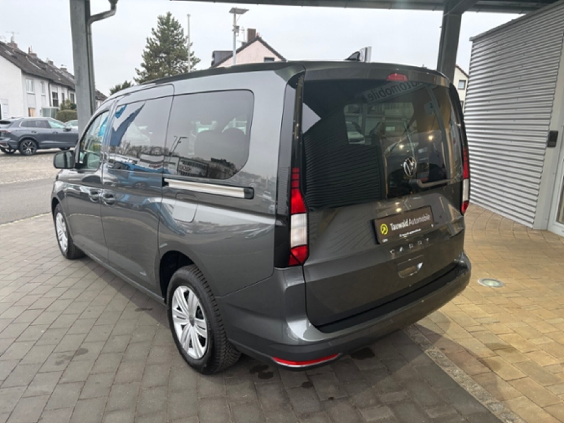 Volkswagen Caddy Maxi Basis-Modell