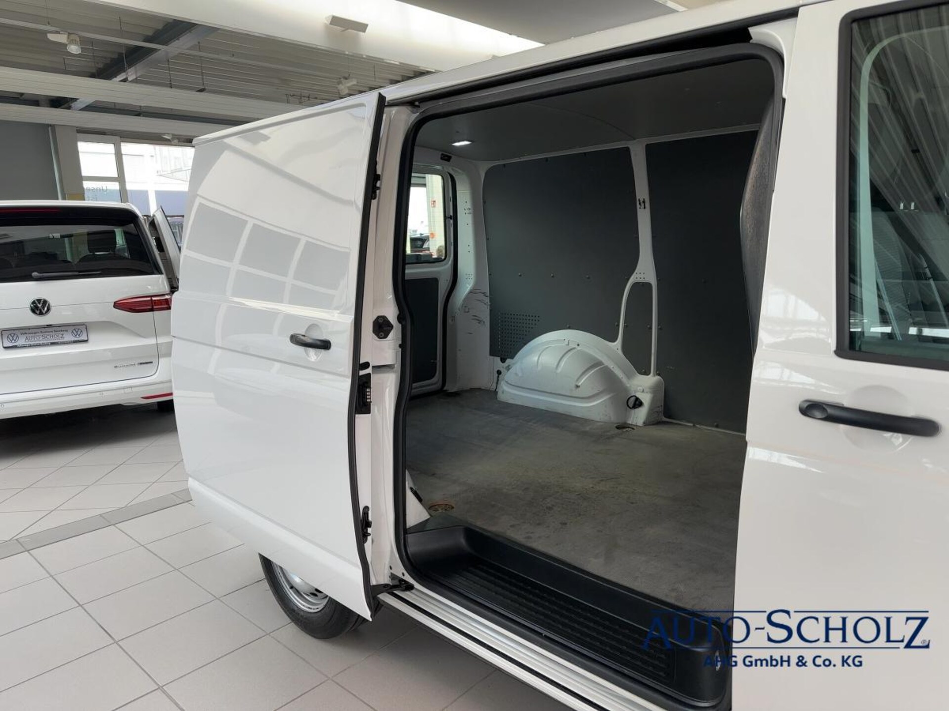 Volkswagen T6.1 Transporter Kasten kurzer Radstand