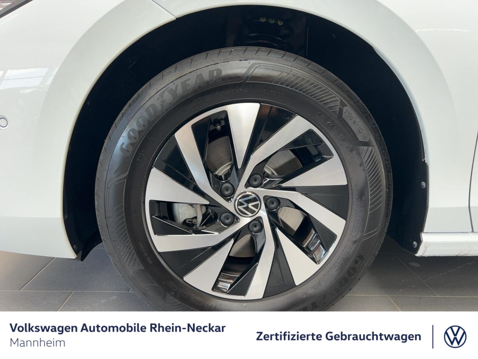 Volkswagen Passat – Bild 11