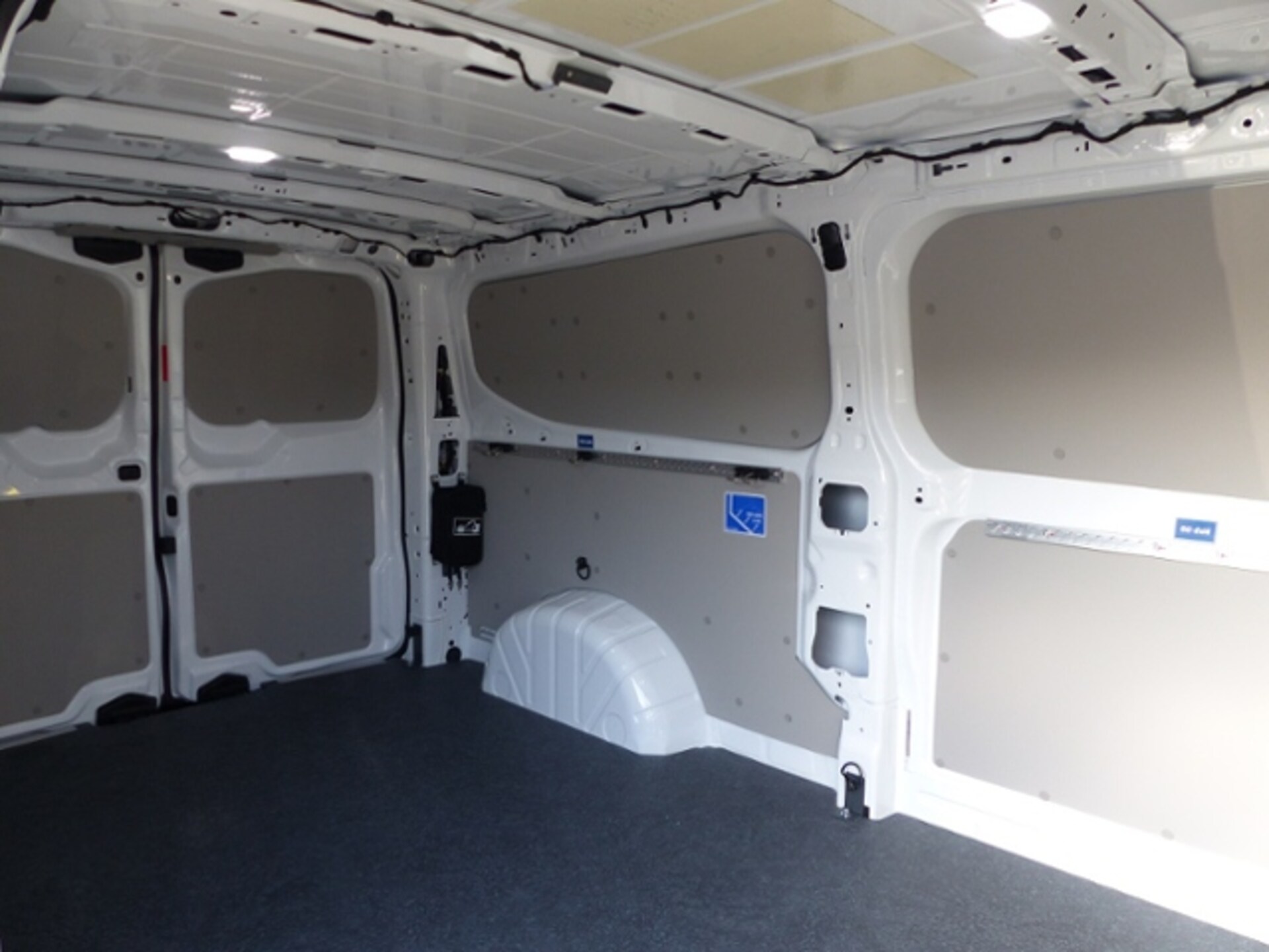 Volkswagen Transporter Kasten langer Radstand