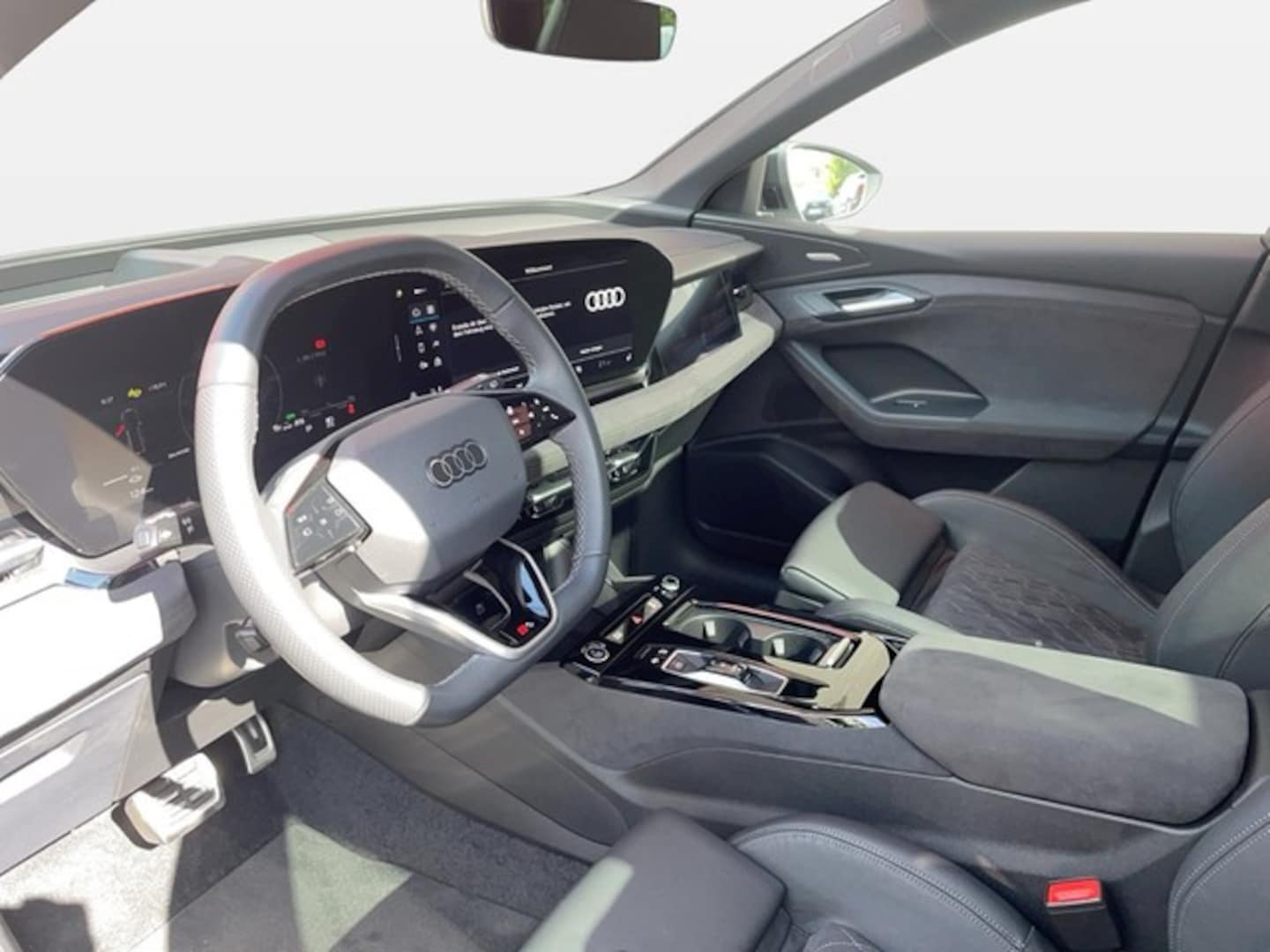 Bild über Audi Q6 SUV e-tron e-tron quattro - für weitere Informationen kontaktieren Sie den Audi Partner