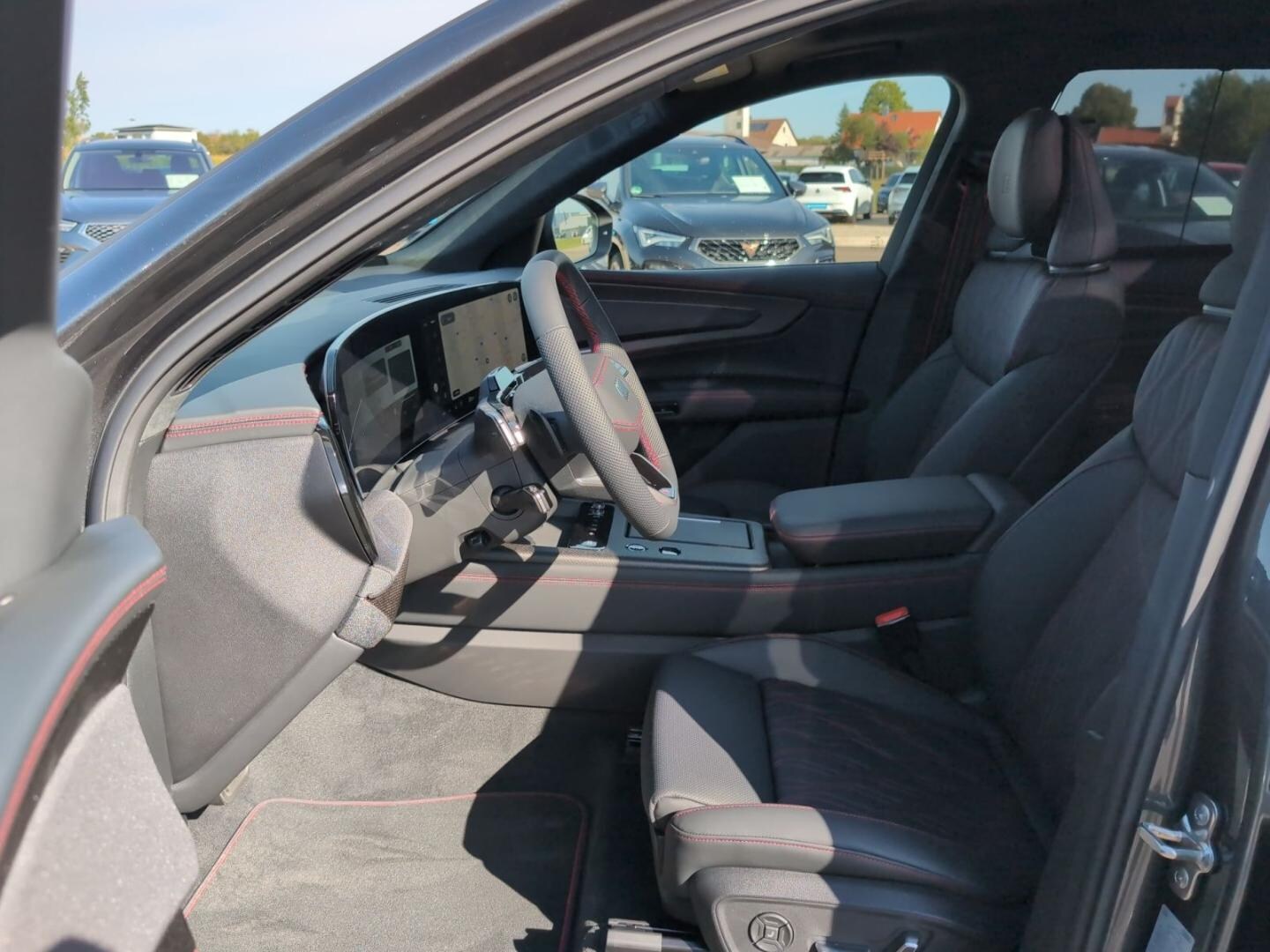 Bild über Audi Q7 SUV TDI quattro 220 kW tiptronic - für weitere Informationen kontaktieren Sie den Audi Partner