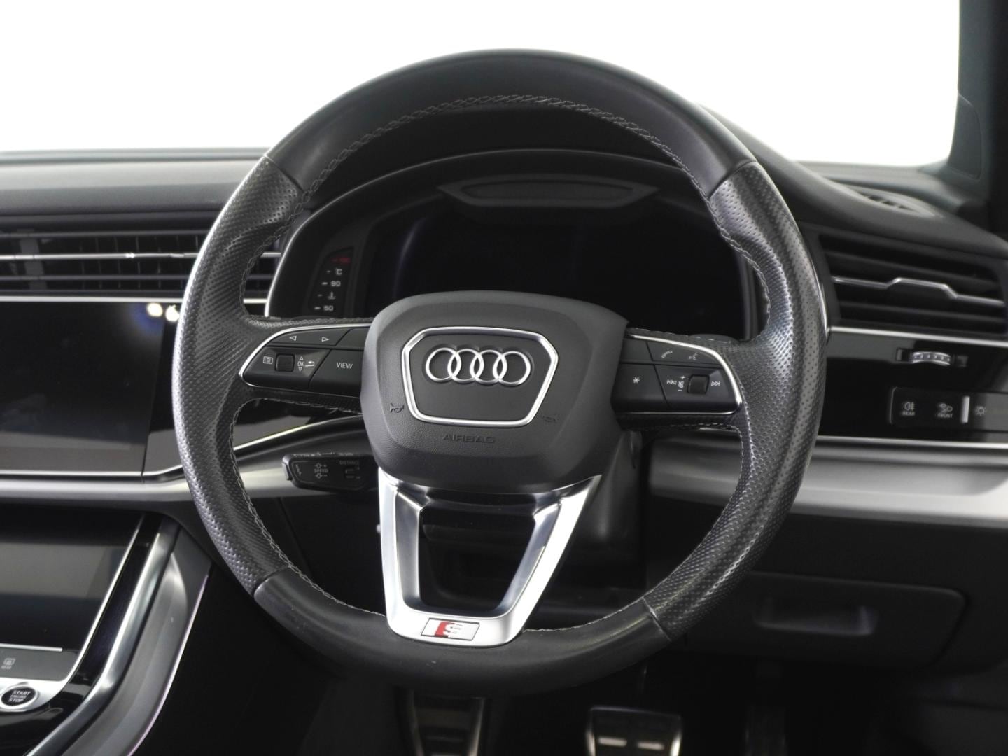 Audi Q7 55 TFSI quattro S line 250(340) kW(PS) tiptronic for more details contact your dealer