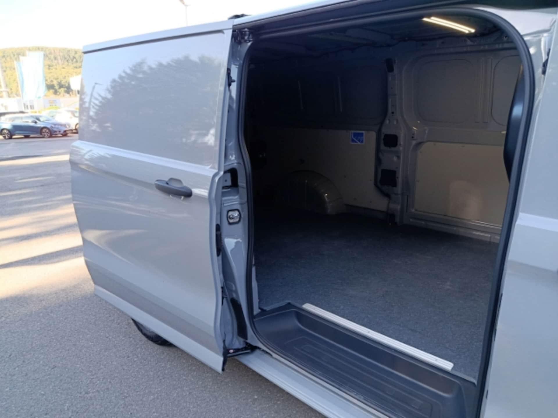 Volkswagen Transporter Kasten langer Radstand