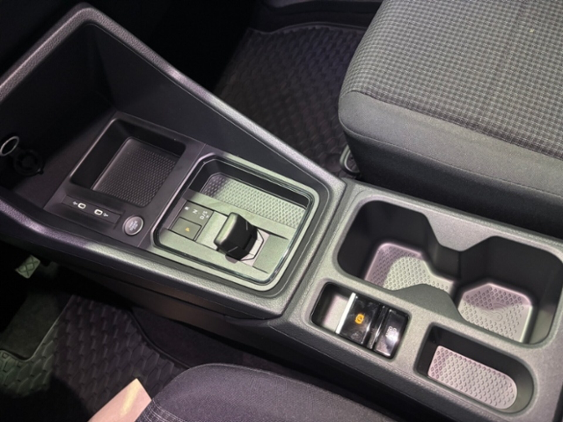 Volkswagen Caddy Maxi Basis-Modell