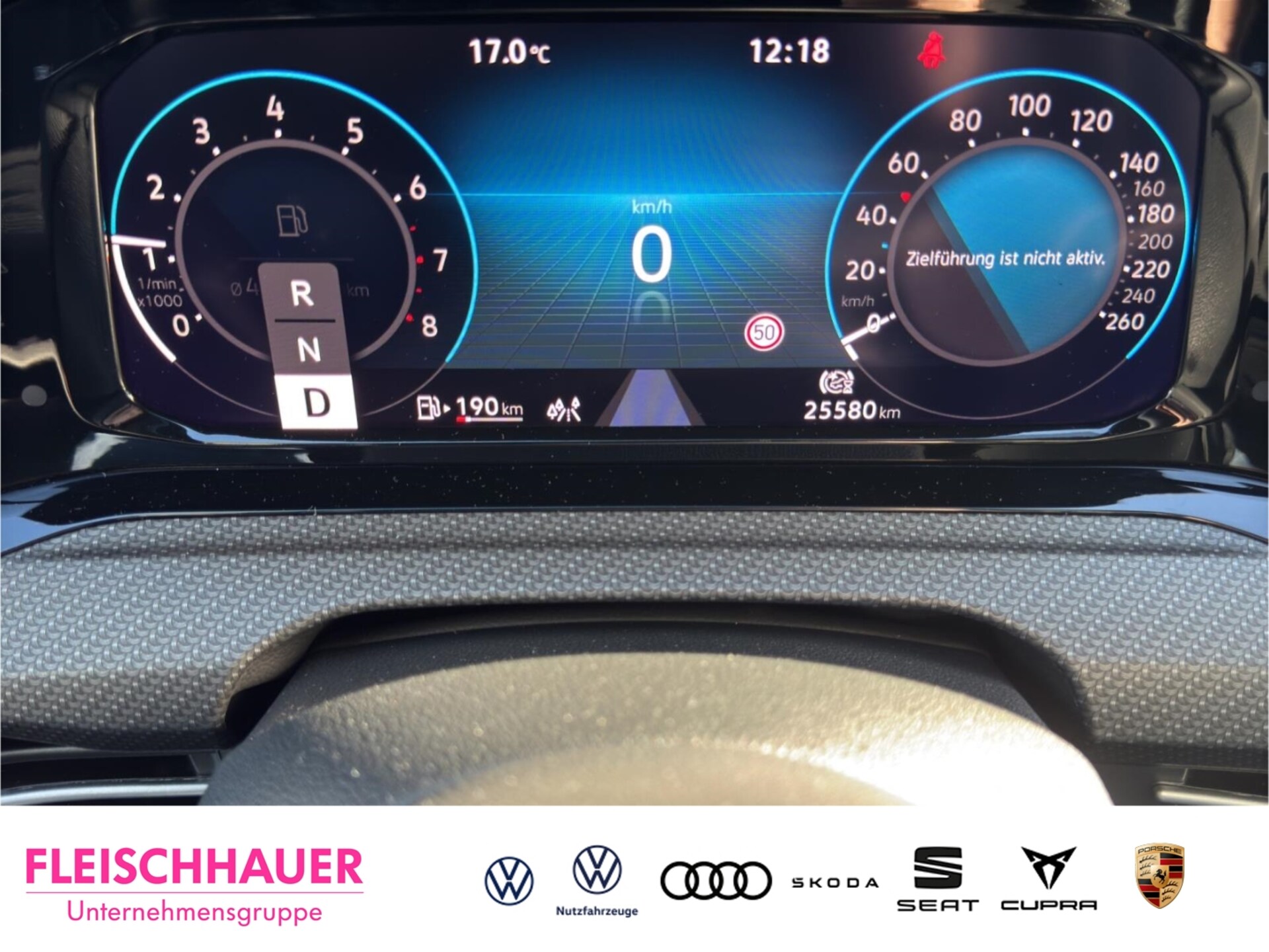Volkswagen Golf R-Line